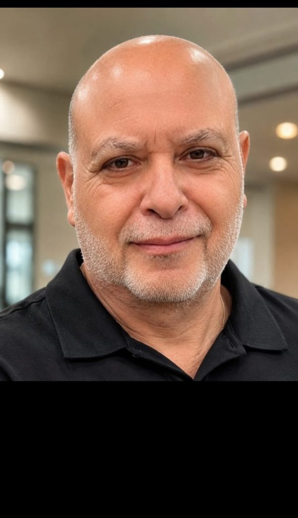 ד"ר ליאון ארדקיאן הוא מומחה לכירורגיית פה ולסת, בעל ניסיון בטיפולים כירורגיים מתקדמים, השתלות שיניים, שיקום הפה וחדשנות רפואית. הכירו את תחומי פעילותו, ניסיונו המקצועי והכתבות שפורסמו באתר.